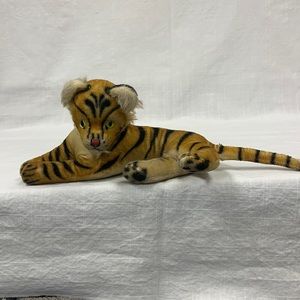 Vintage Steiff  Reclining Tiger Plush 15”x 6”